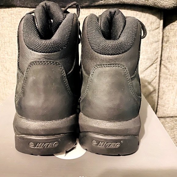 Size 8 waterproof hiking boots - Picture 3 of 5